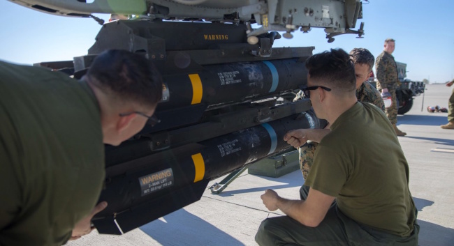 agm-179a-1.jpg